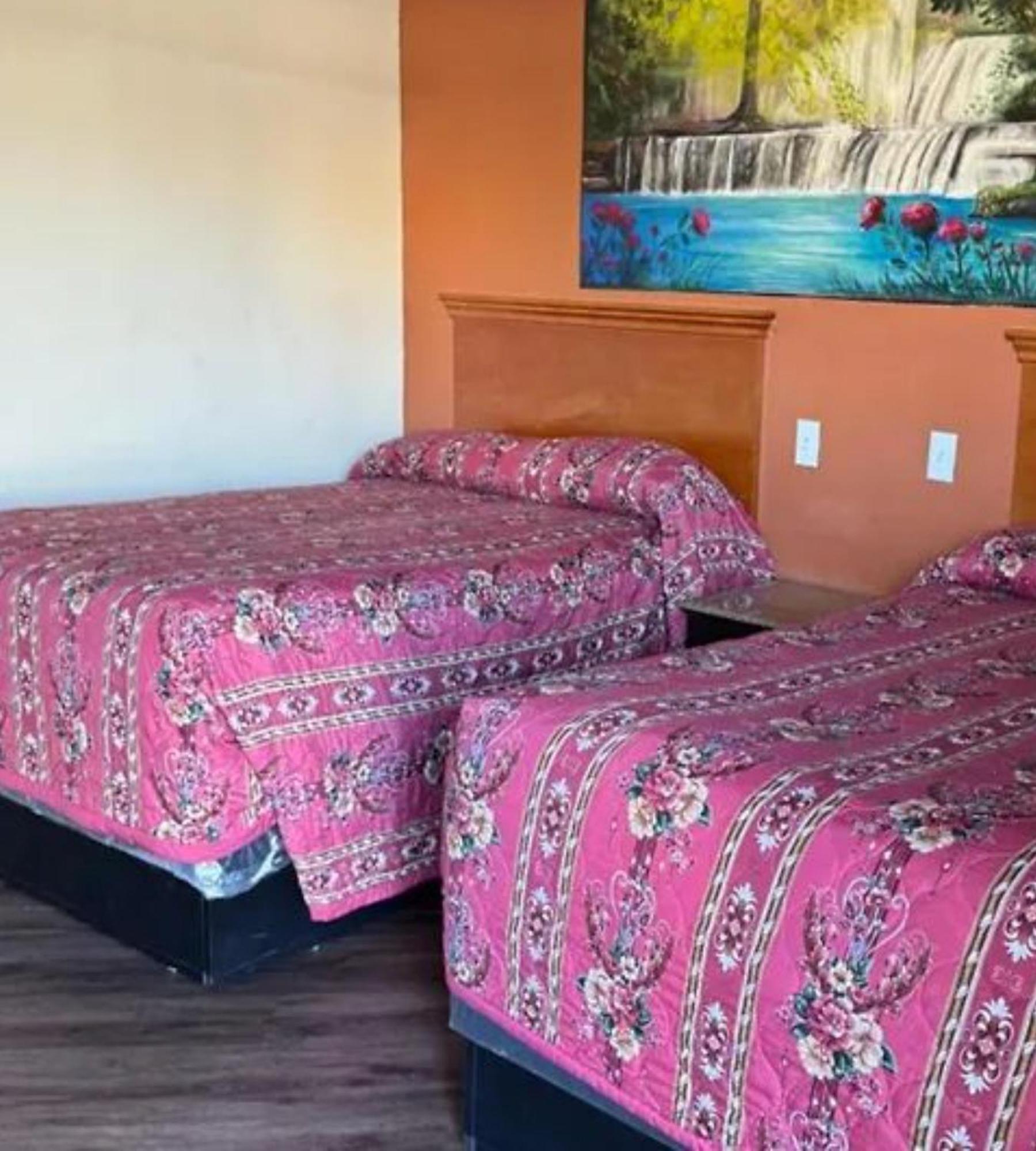 Robinhood Motel Anaheim West Exterior photo