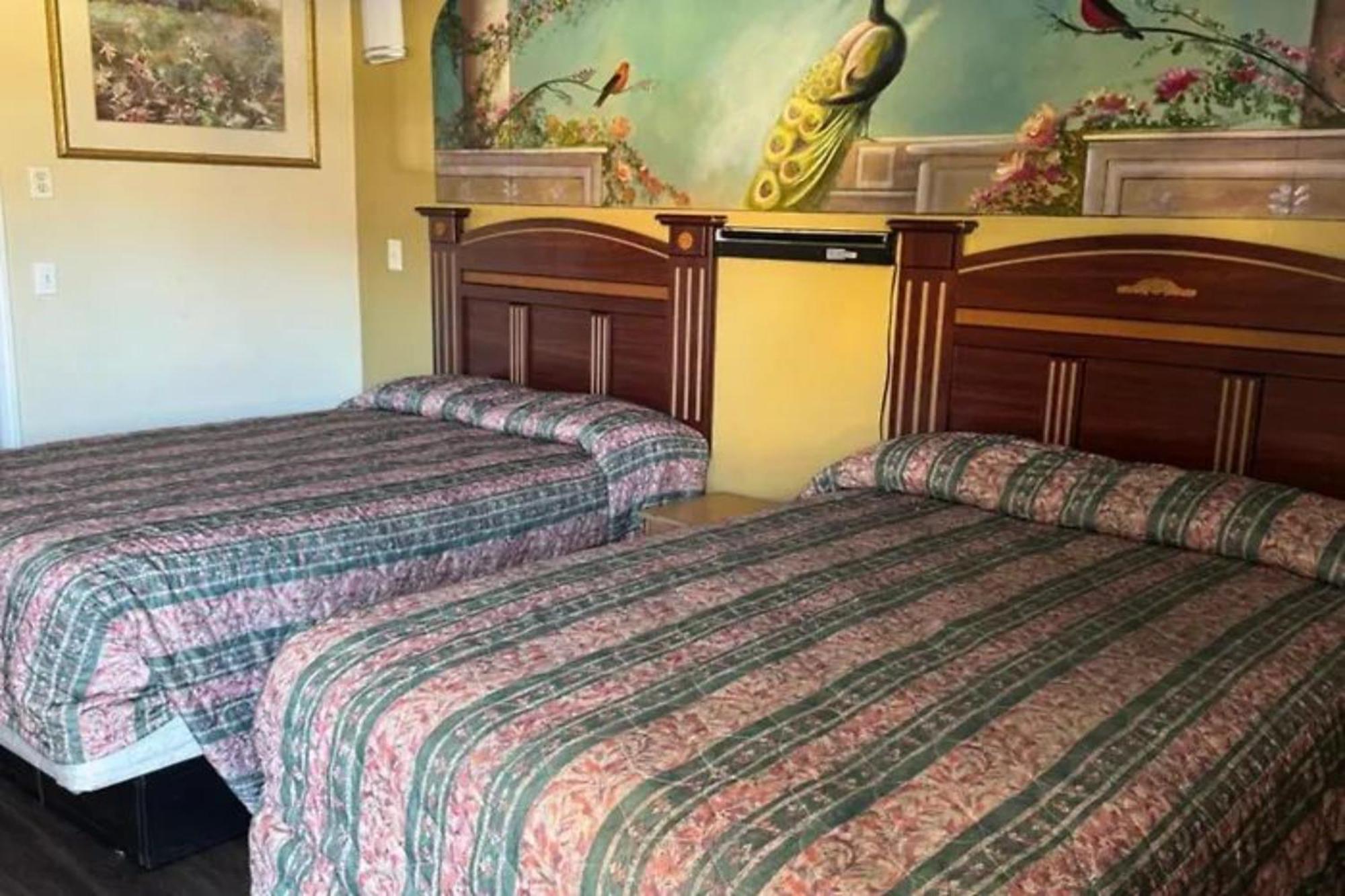 Robinhood Motel Anaheim West Exterior photo