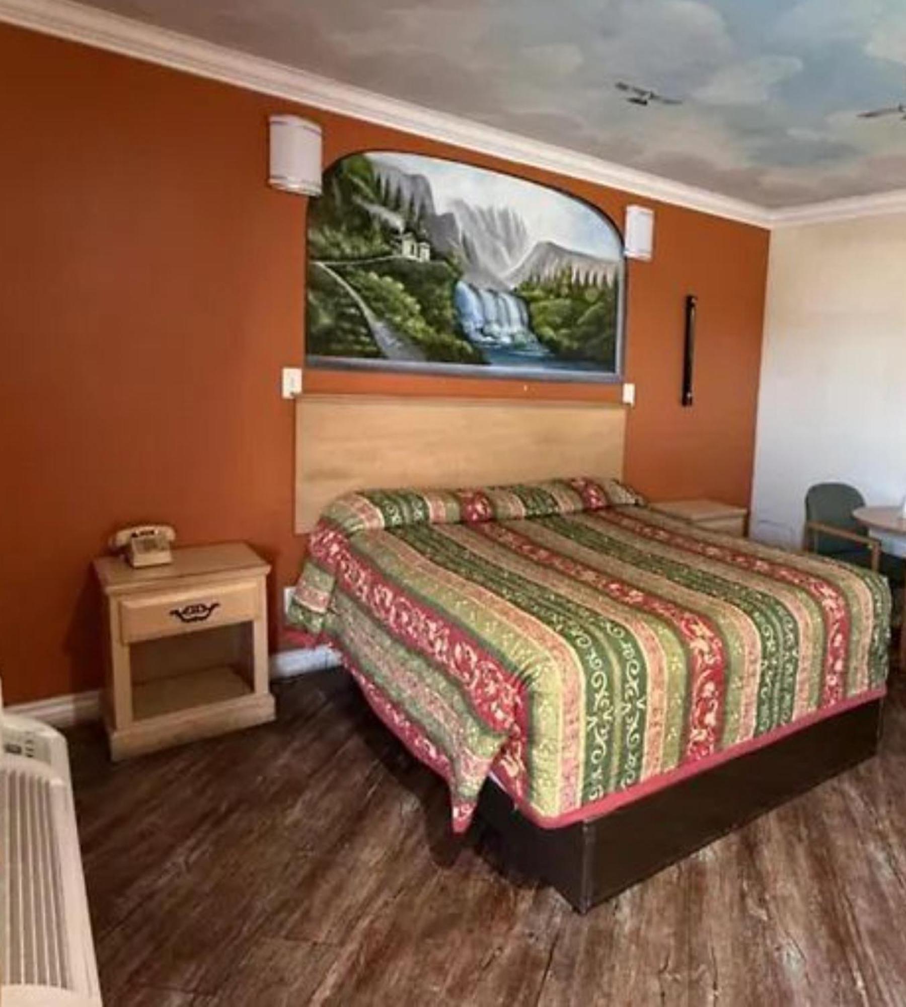 Robinhood Motel Anaheim West Exterior photo