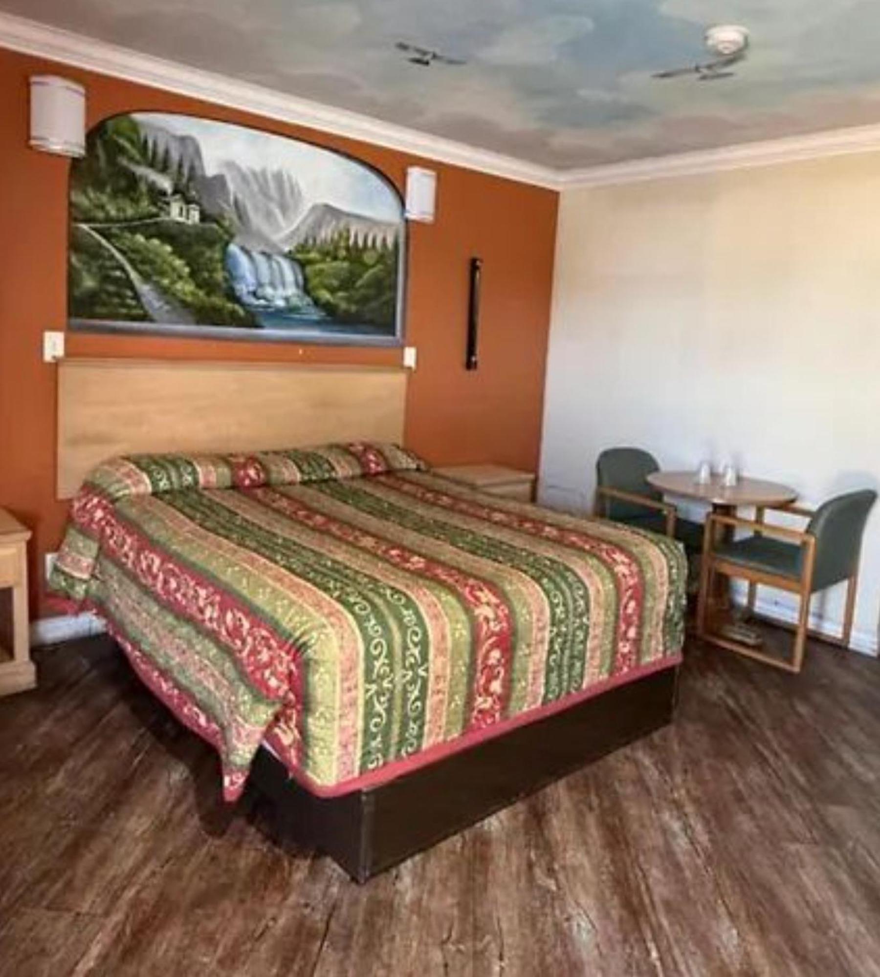 Robinhood Motel Anaheim West Exterior photo